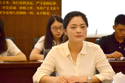 4、公司副总经理李名扬在会上传达省委重要文件精神。_副本.jpg