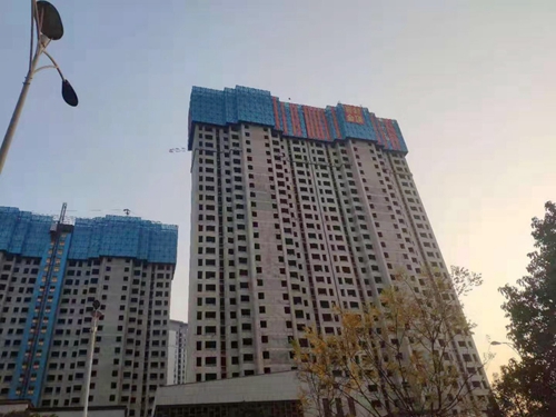 2号栋封顶_副本.jpg