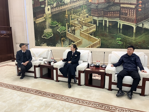 上海虹桥站2.jpg
