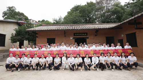 追寻红色记忆 传承革命精神 ——湖南麓谷运营管理有限公司党总支开展红色主题党日活动